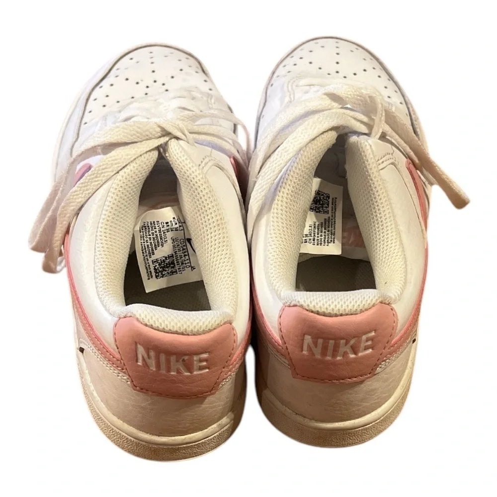 NIKE sneakers